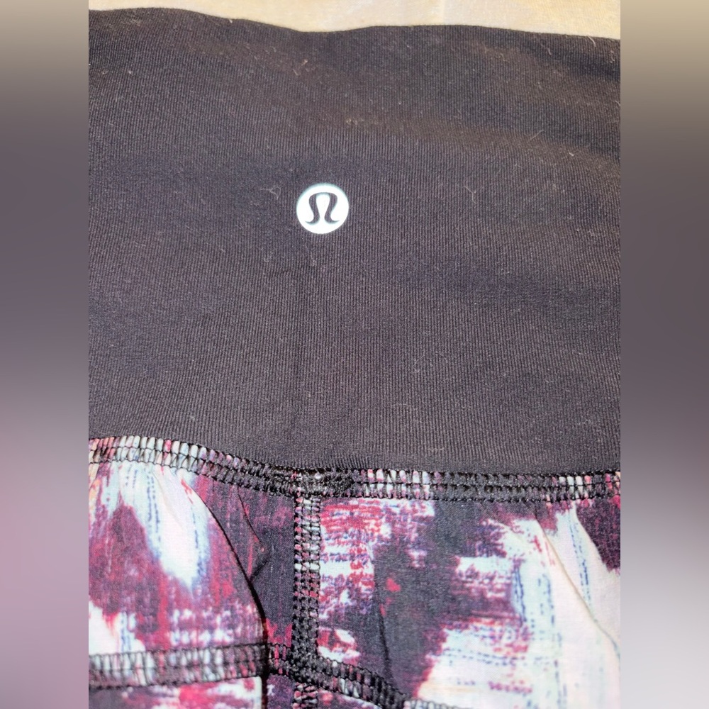 Lululemon Tranquil Crop High Rise Joggers Kara Blossom Multi/Black Pants - Picture 8 of 10